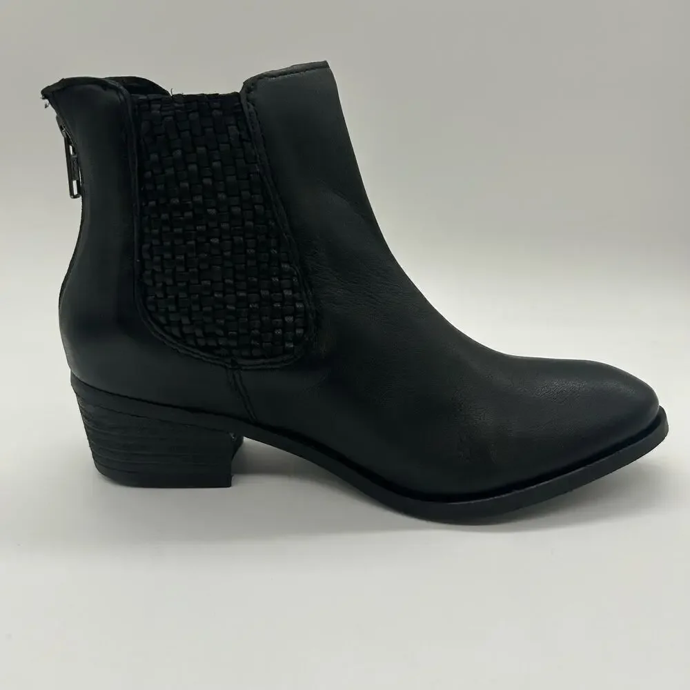 Journee‎ Collection Boots Womens 6 Black Premium Leather Emerson Boots NEW